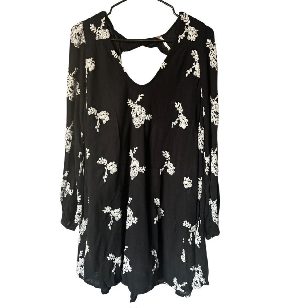 Free People Women's Black & White Mini Floral Embroidery Tunic Dress - Picture 2 of 7